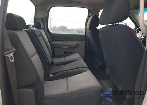 2008 Chevrolet Silverado 2500Hd Work Truck z USA, uszkodzony, nr VIN 1GCHC23698F136058